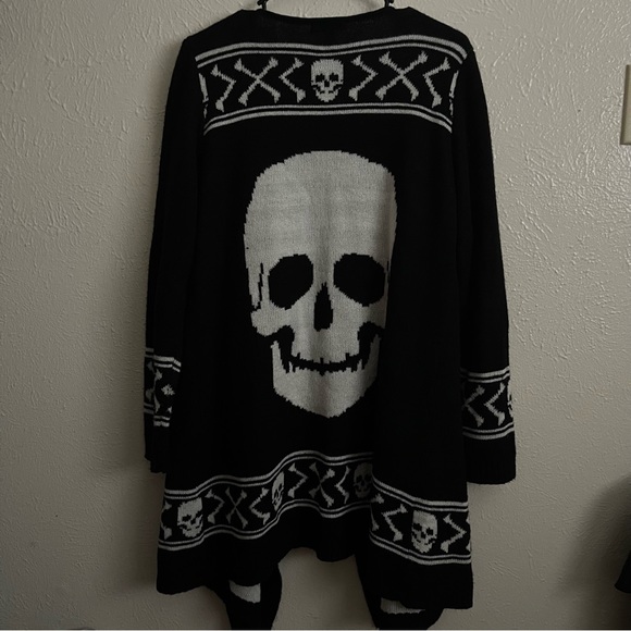 Hot Topic Sweaters - Hot Topic Cardigan